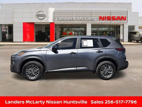 Used 2025 Nissan Rogue S image 8