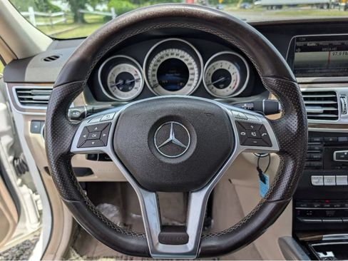 Used 2015 Mercedes-Benz E 350 4MATIC Sedan w/ Premium 1 Package image 22