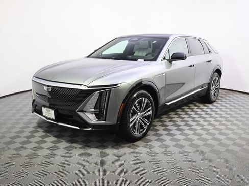 New 2026 Cadillac Lyriq Luxury AWD/4WD image 1