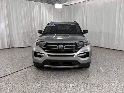 Used 2023 Ford Explorer XLT w/ Equipment Group 202A AWD/4WD image 18