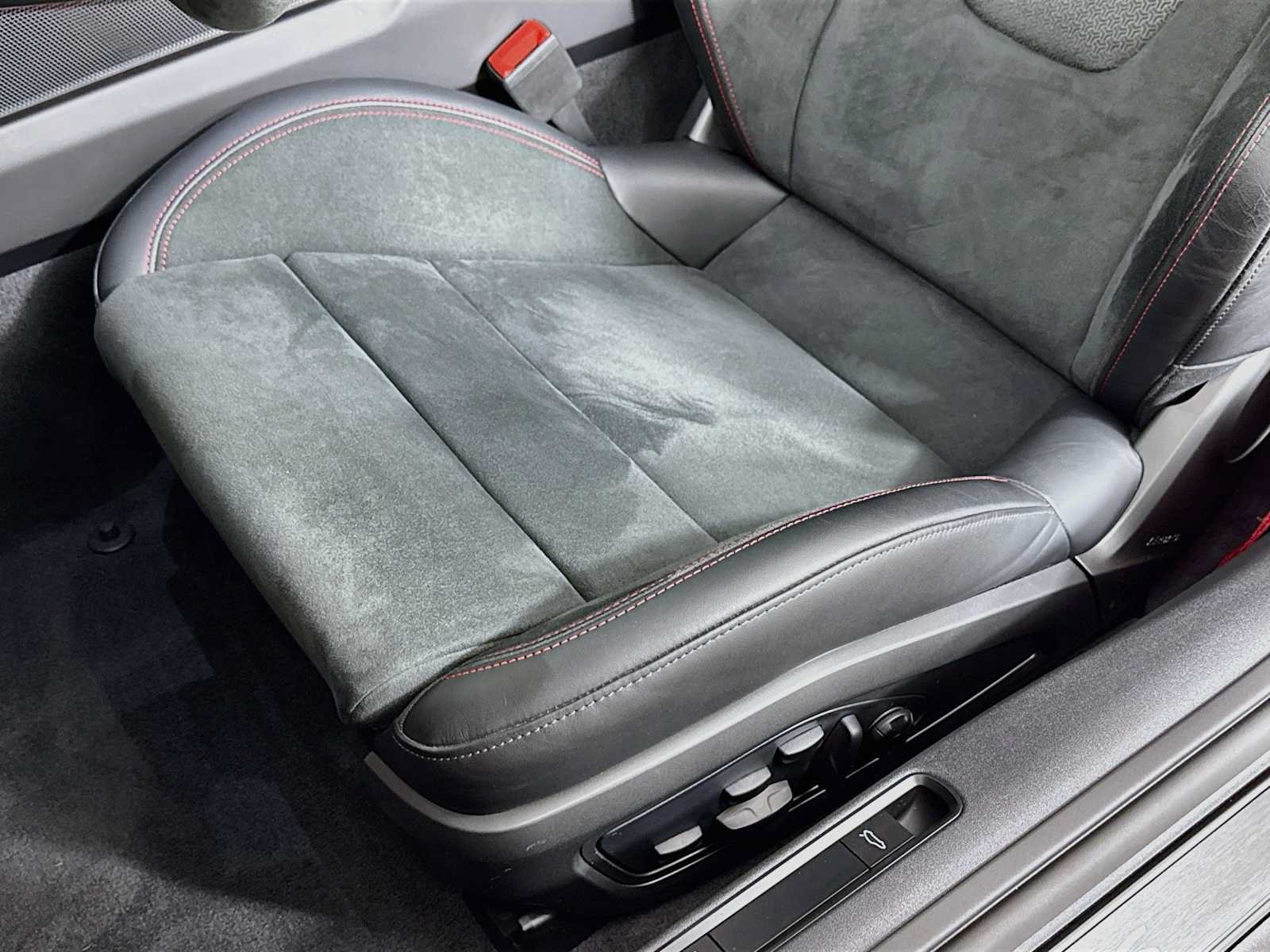 Certified 2026 Porsche 911 Carrera GTS RWD image 13