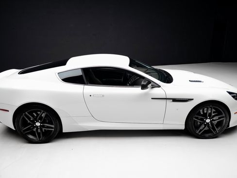 Used 2016 Aston Martin DB9 GT image 36