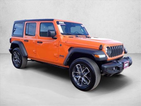 Used 2025 Jeep Wrangler Sport S image 6