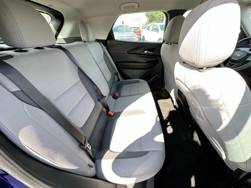 Used 2022 Chevrolet TrailBlazer LS FWD image 24