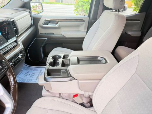 Used 2023 GMC Sierra 1500 SLE RWD image 27