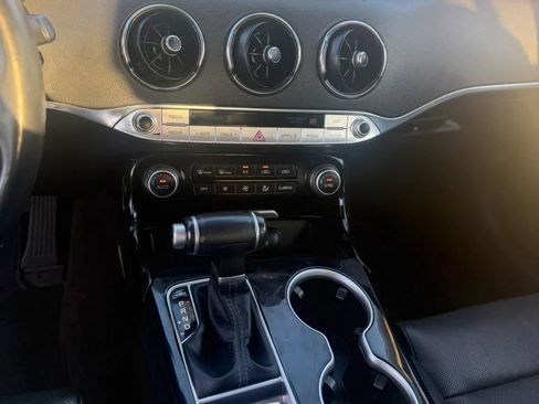 Used 2018 Kia Stinger RWD image 26