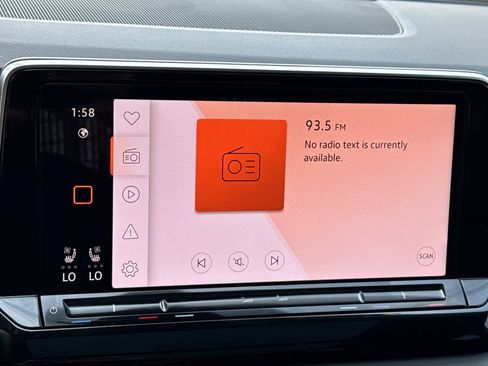 New 2025 Volkswagen Atlas Peak Edition SE image 17