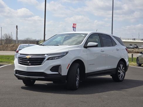 Used 2024 Chevrolet Equinox LT w/ LPO, Floor Liner Package AWD/4WD image 8