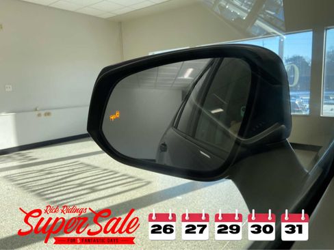 Used 2019 Toyota RAV4 XLE Premium image 37