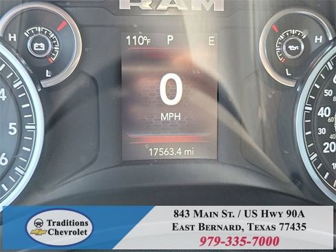 Used 2024 RAM 2500 Tradesman w/ Chrome Appearance Group image 12