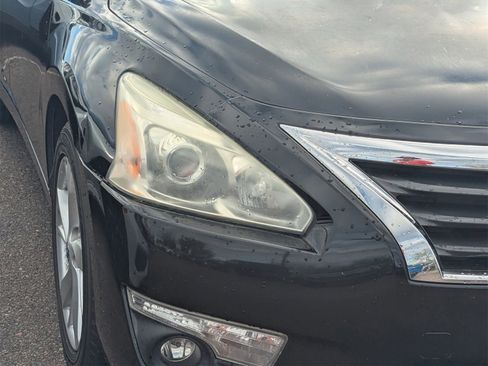 Used 2015 Nissan Altima 2.5 SV w/ Convenience Package image 4