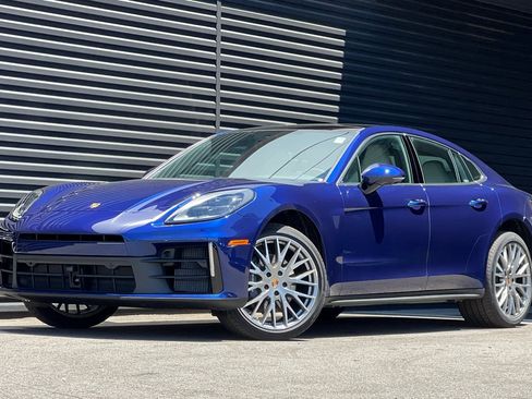 Used 2024 Porsche Panamera 4 image 1