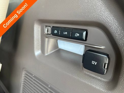 Used 2020 Ford Explorer Platinum w/ Premium Technology Package AWD/4WD image 38