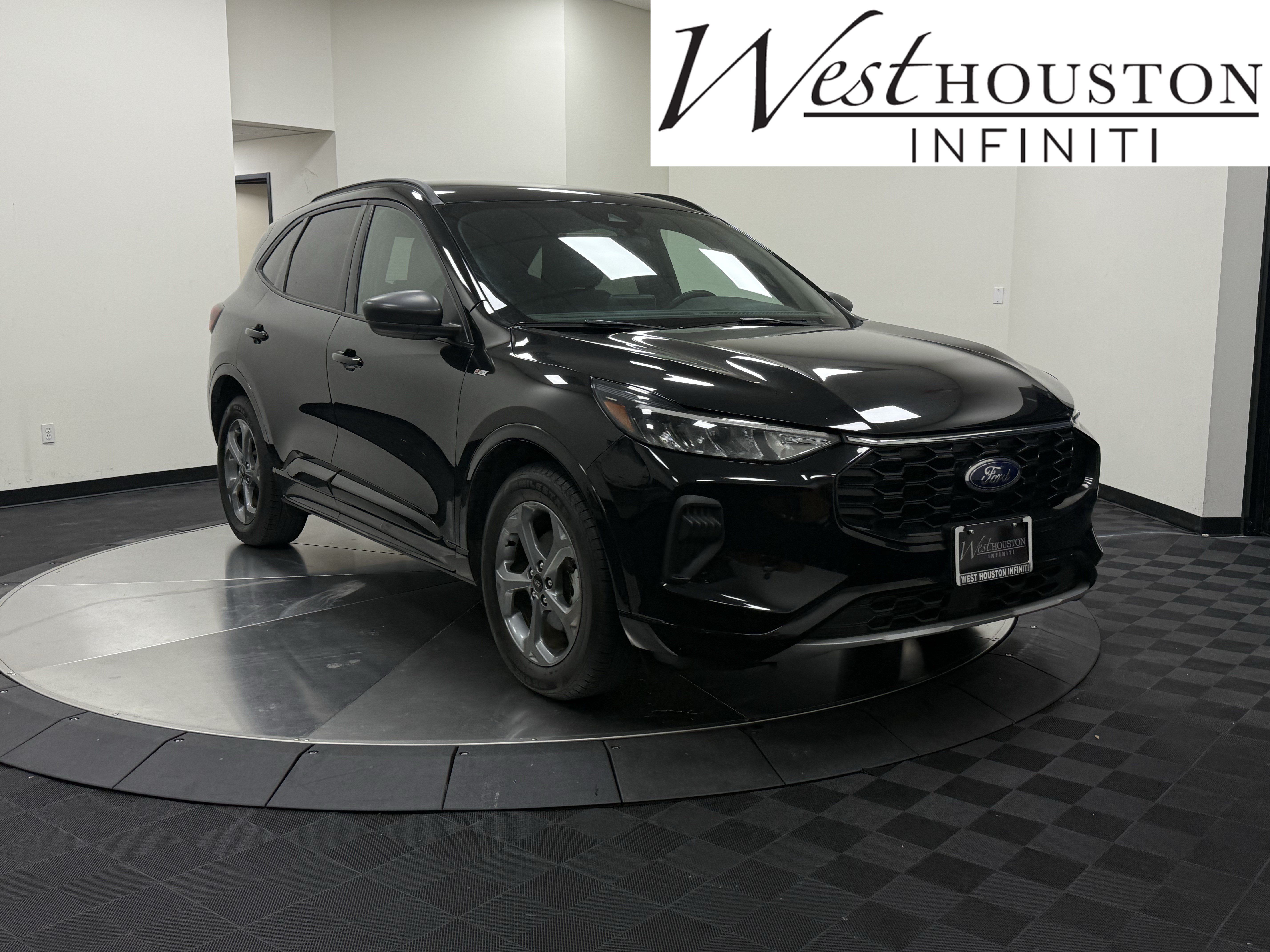 Used 2024 Ford Escape ST-Line FWD image 1