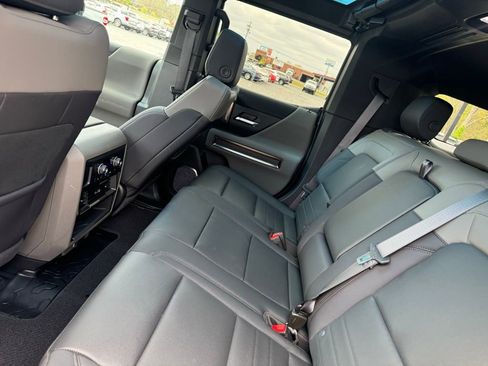 Used 2024 GMC Hummer EV 3X w/ Omega Edition AWD/4WD image 17