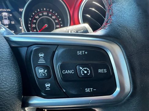 Used 2020 Jeep Gladiator Rubicon AWD/4WD image 18