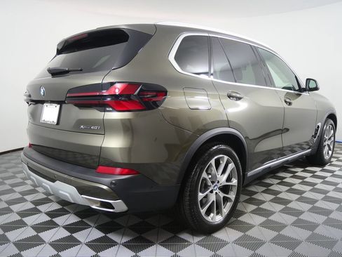 Used 2026 BMW X5 xDrive40i AWD/4WD image 3