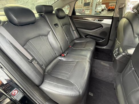 Used 2016 Hyundai Genesis 3.8 image 12