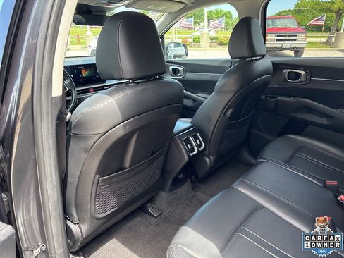 Used 2024 Kia Sorento S FWD image 37