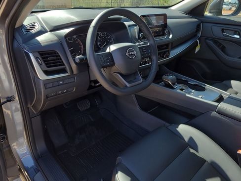New 2026 Nissan Rogue SV FWD image 12