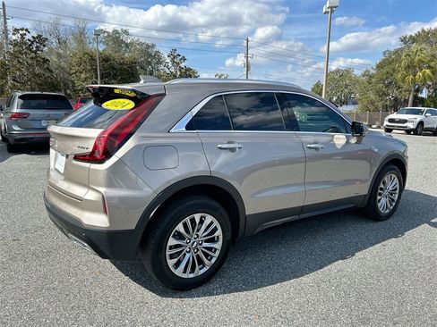 Used 2024 Cadillac XT4 Premium Luxury w/ Active Safety Package image 5
