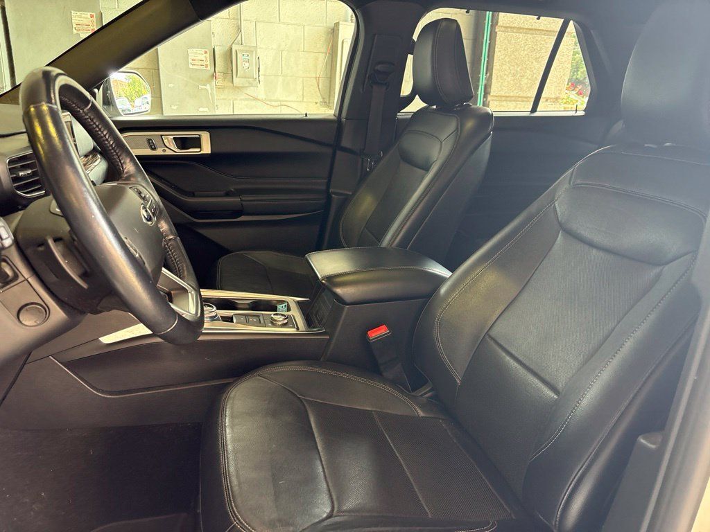 Used 2020 Ford Explorer Limited AWD/4WD image 14