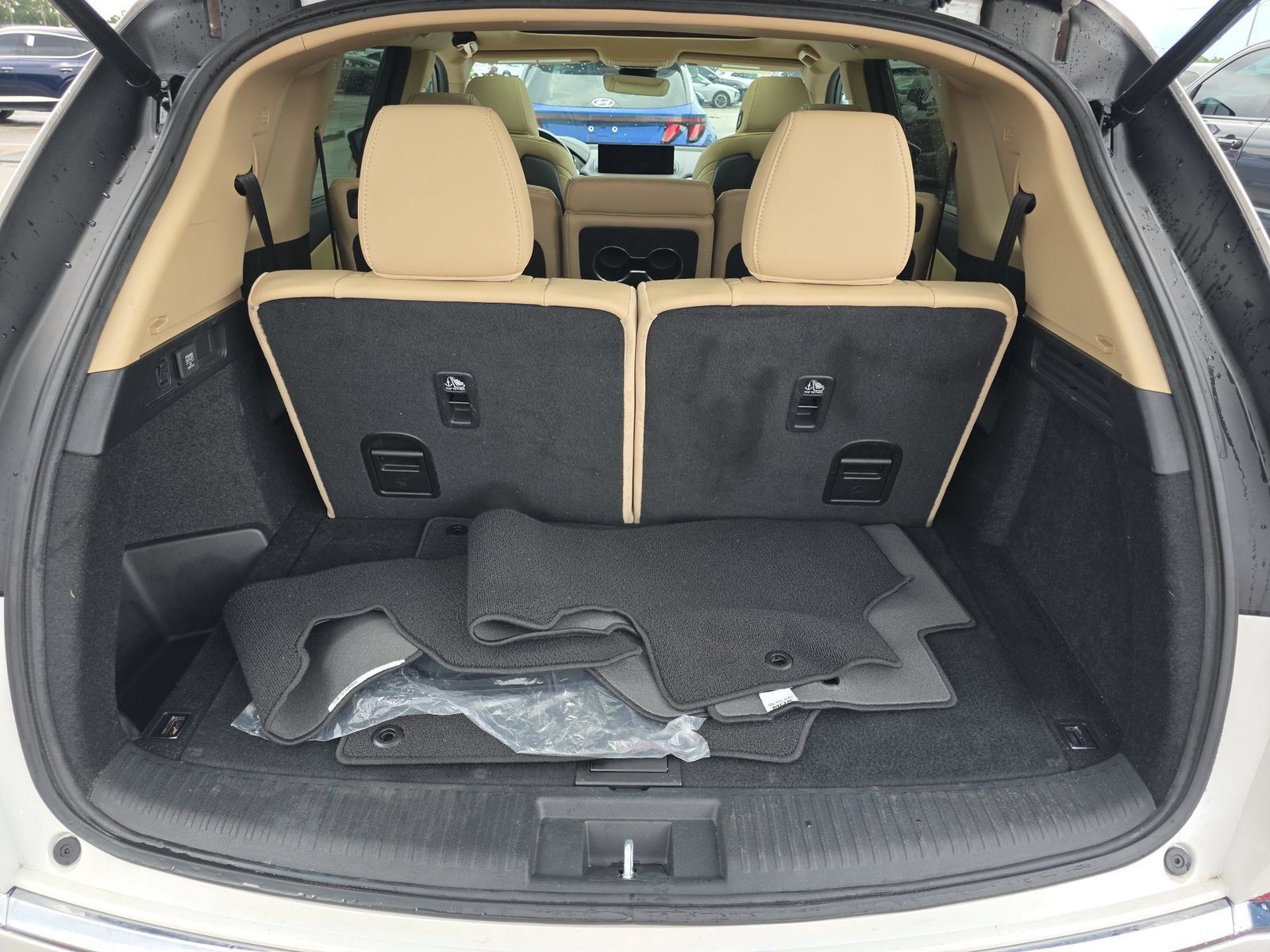 Used 2023 Acura MDX w/ Technology Package FWD image 7