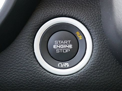 Used 2020 RAM 1500 Big Horn AWD/4WD image 36