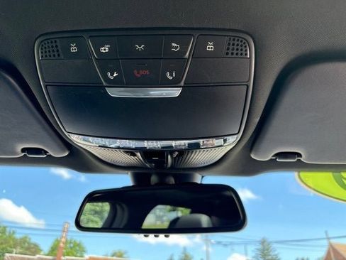 Used 2019 Mercedes-Benz GLC 300 4MATIC image 8