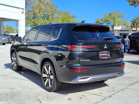 Used 2026 Mitsubishi Outlander SE AWD/4WD image 3