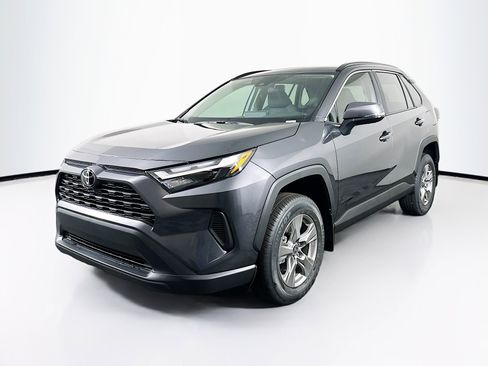 Used 2025 Toyota RAV4 XLE w/ Convenience Package FWD image 3