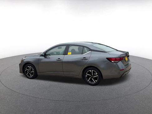 Used 2025 Nissan Sentra SV FWD image 10