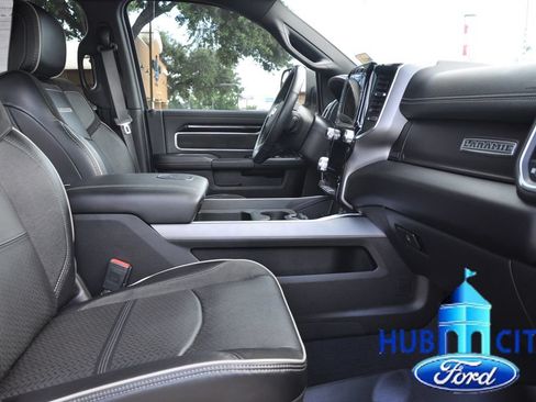 Used 2022 RAM 2500 Laramie w/ Night Edition AWD/4WD image 16