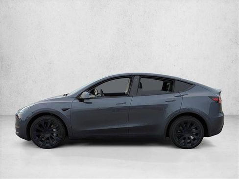 Used 2021 Tesla Model Y Long Range image 8