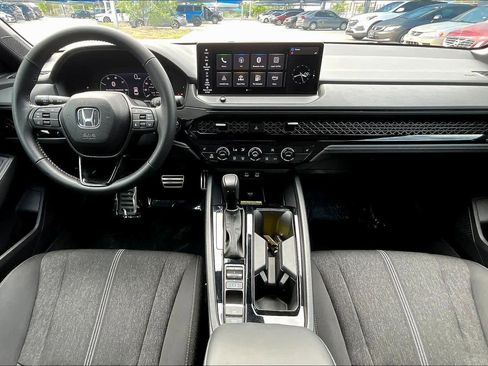 Used 2025 Honda Accord Sport image 16