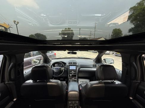 Used 2017 Ford Explorer Sport w/ Equipment Group 401A AWD/4WD image 37