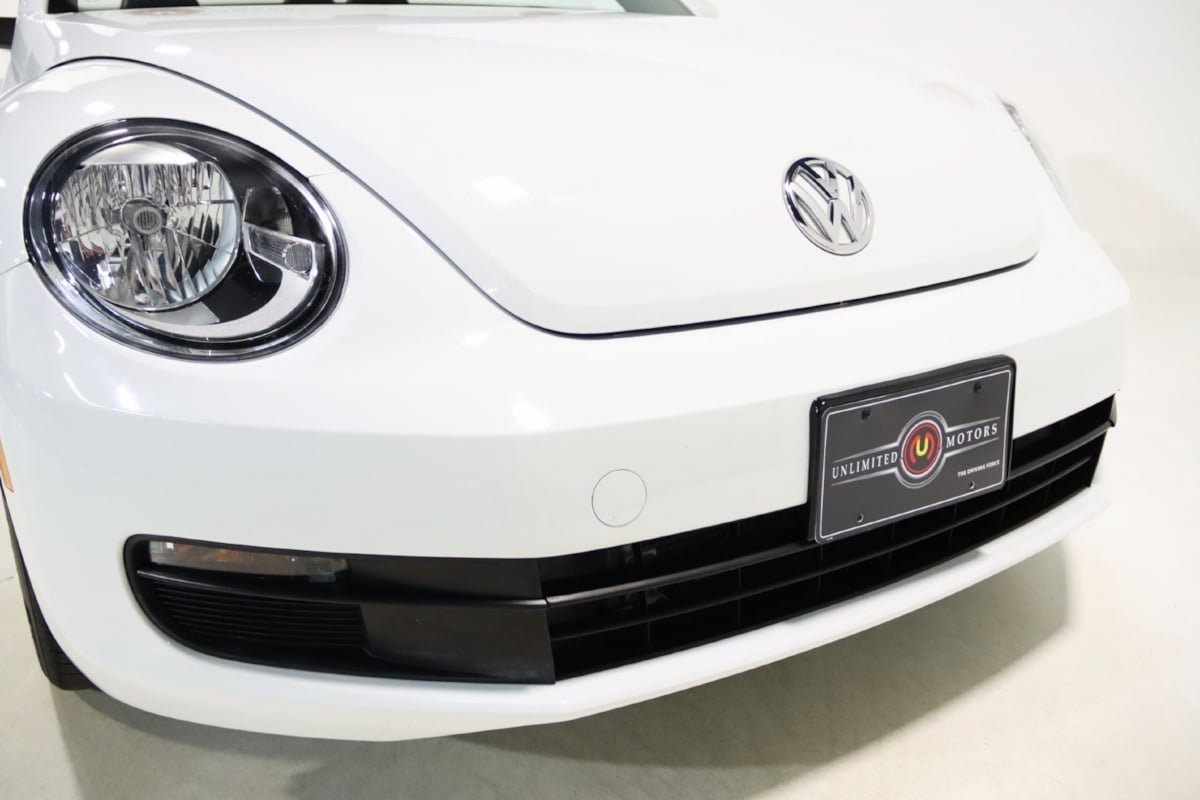 Used 2016 Volkswagen Beetle 1.8T Denim FWD image 23