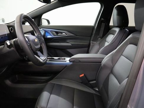 New 2026 Chevrolet Equinox EV LT image 11