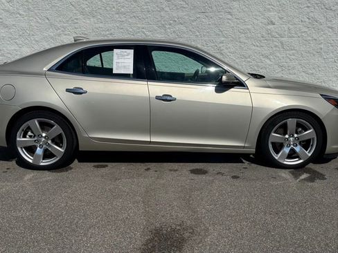 Used 2015 Chevrolet Malibu LTZ image 2