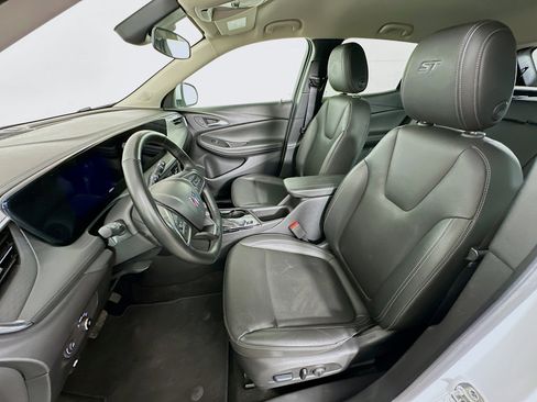 Used 2024 Buick Encore GX Sport Touring w/ Comfort Package image 13