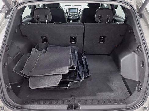 Used 2018 Chevrolet Equinox LT image 33