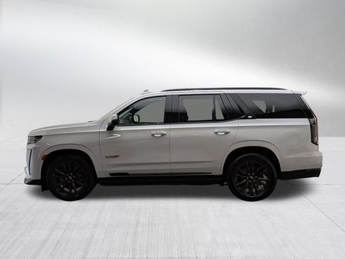 Certified 2024 Cadillac Escalade V w/ LPO, ONYX Package AWD/4WD image 8