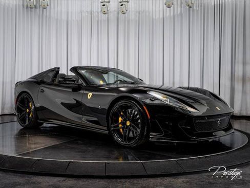 Used 2022 Ferrari 812 GTS RWD image 31