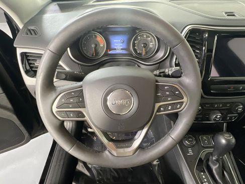 Used 2022 Jeep Cherokee Limited image 11