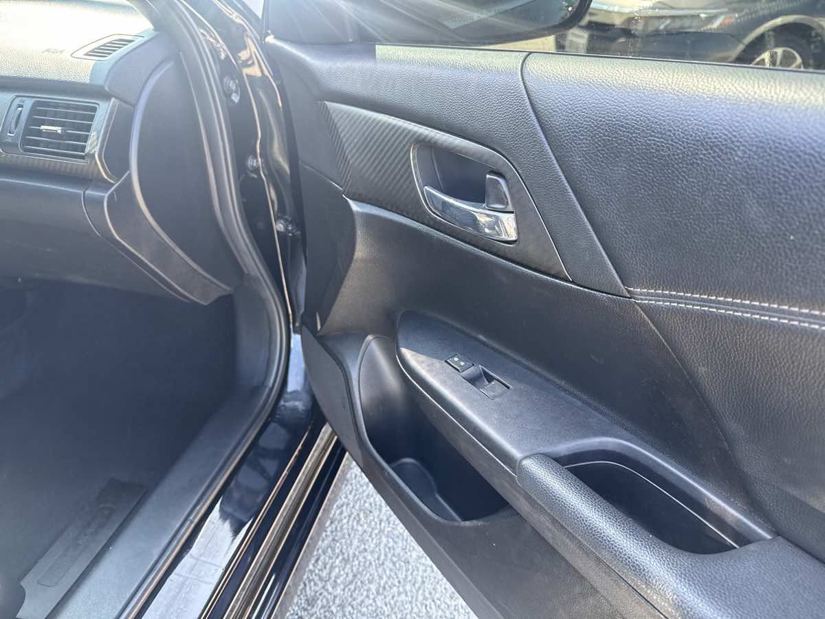 Used 2017 Honda Accord Sport image 26