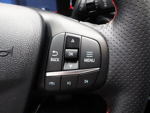 Certified 2025 Ford Escape ST-Line w/ Cold Weather Package image 30