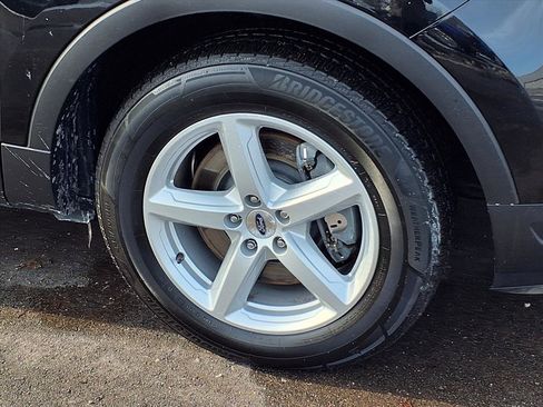 Used 2018 Ford Explorer XLT w/ Equipment Group 202A image 29