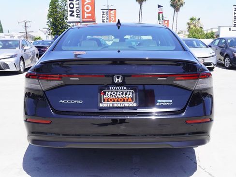 Used 2023 Honda Accord Sport image 6