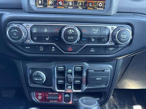 Used 2023 Jeep Gladiator Mojave w/ Cold Weather Group AWD/4WD image 25