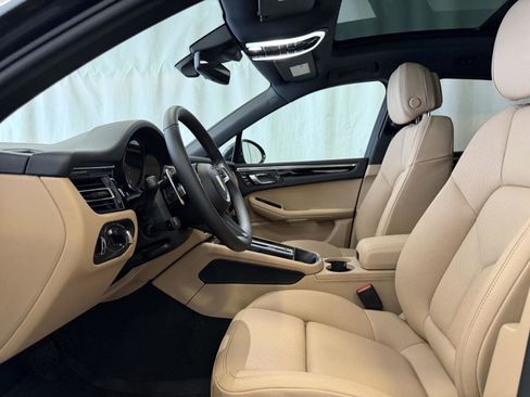 New 2026 Porsche Macan image 5